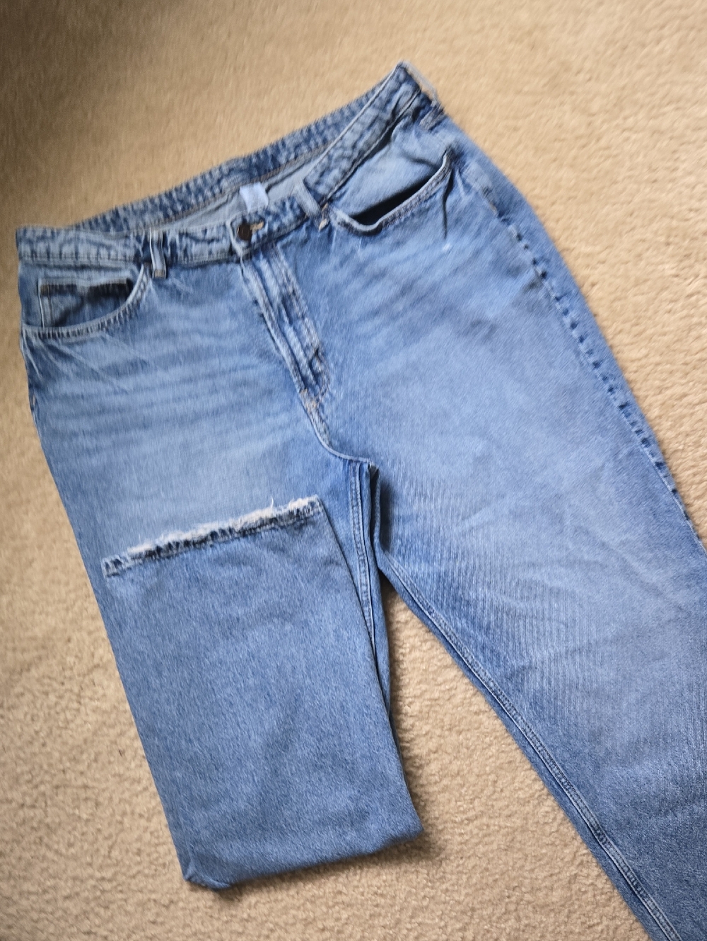 H&M Classic Light Blue High-Waist Jeans